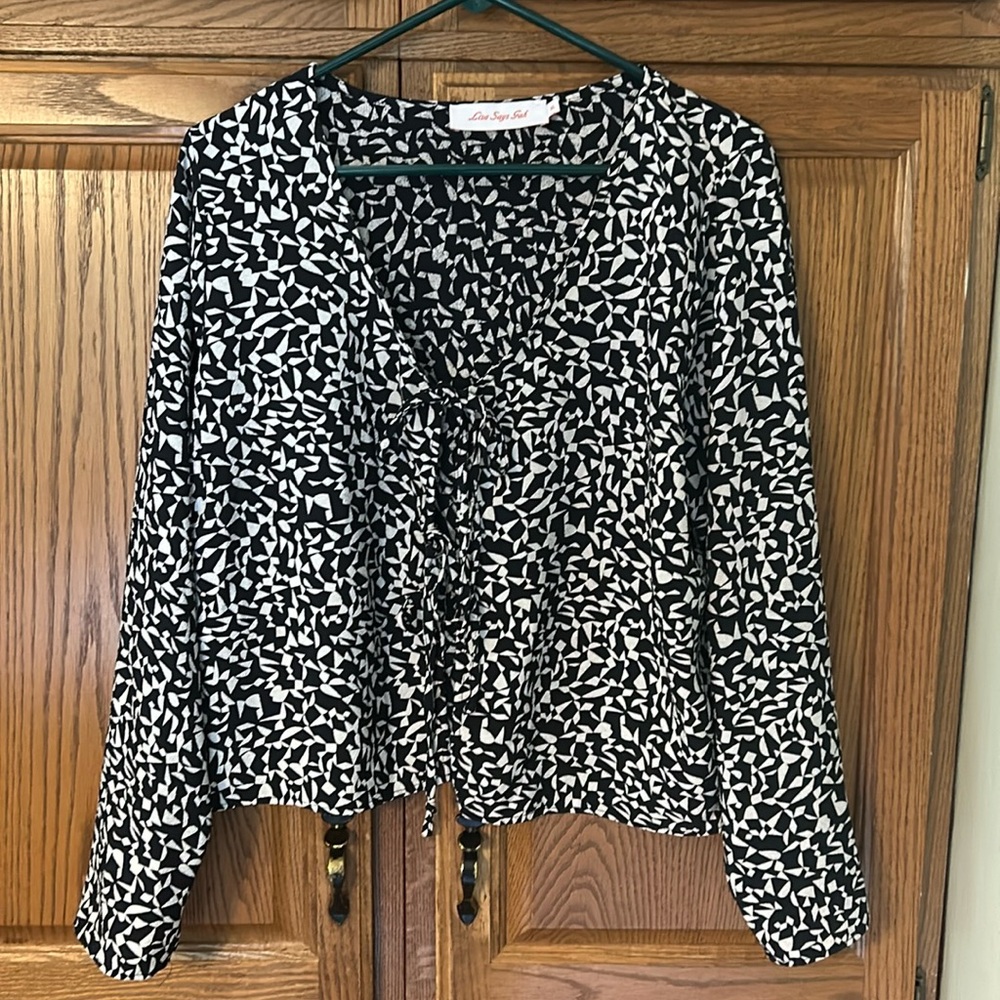 Lisa Says Gah Front Tie Geometric Shapes Pattern Blouse Top